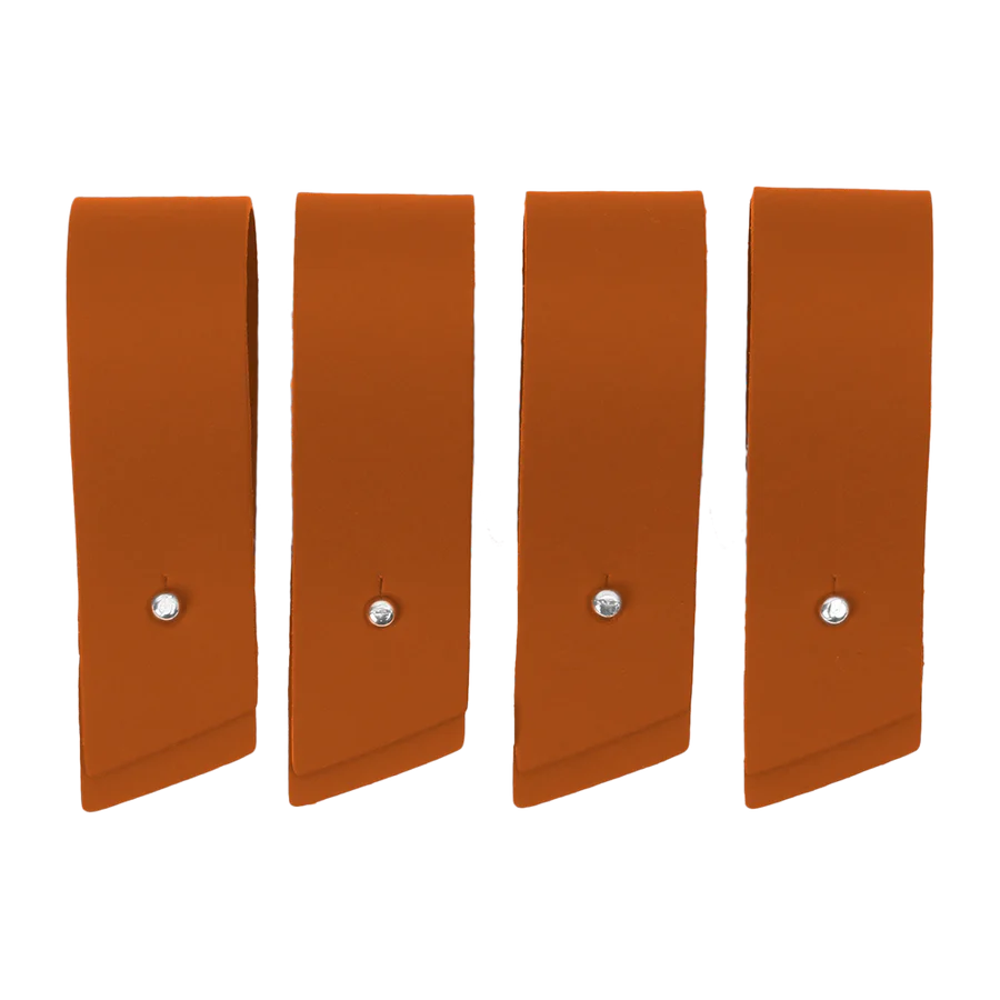 Porte-serviette design en cuir recyclé, accessoire élégant et écoresponsable pour la décoration de table. Idéal pour les restaurants, événements ou cadeaux d’entreprise durables. Disponible en plusieurs couleurs et compatible avec une démarche de design circulaire.