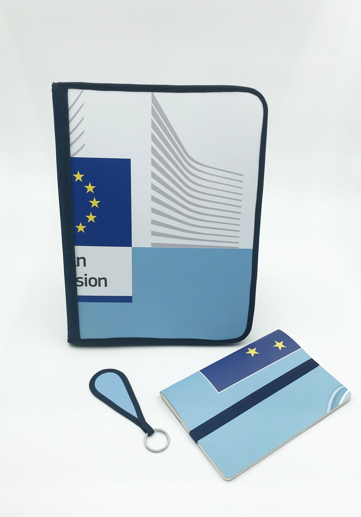 Set d'accessoires en mode upcycling évènementiel EU (matière de base: bâches de roll-up)