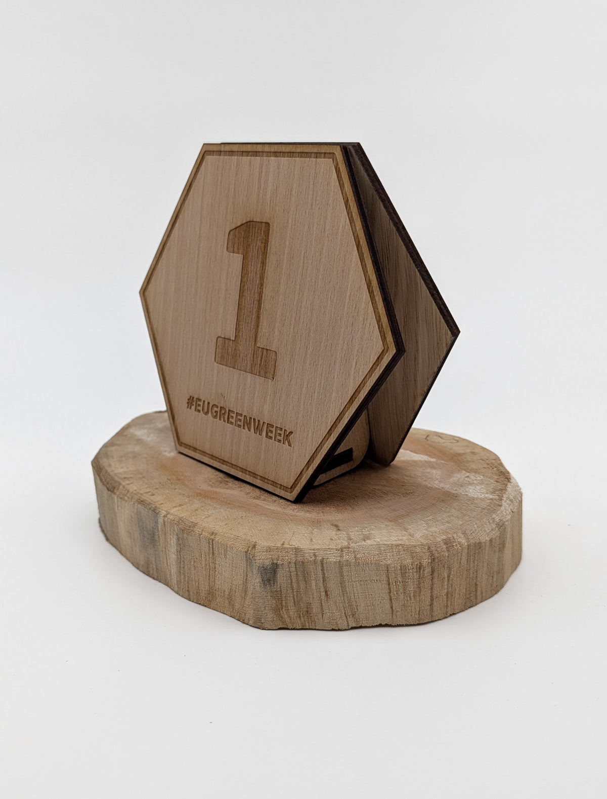 Numéros de table en bois upcyclé - sur mesure - EU Greenweek 26